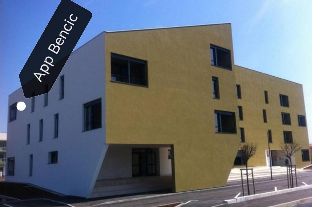 Apartment Bencic ウマグ 部屋 写真